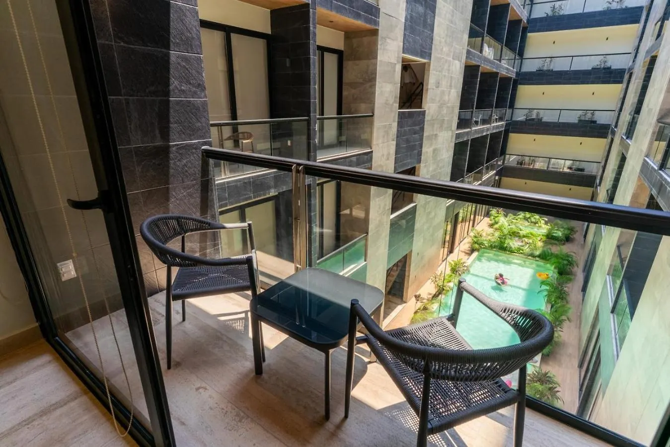 아파트 2Br Condo W/ Rooftop Oceanview & Centric Location 신데 델 카르멘
